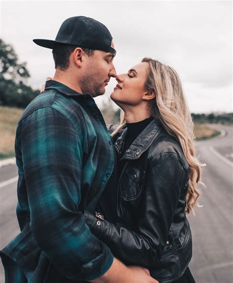 Midwest autumn engagement shoot naperville il tim olivia – Artofit