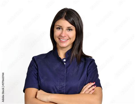 El Retrato De Una Bella Joven Enfermera Latina Stock Photo Adobe Stock