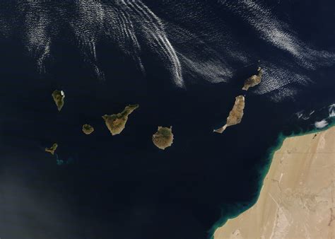 File:Canary Islands (6630087415).jpg - Wikipedia