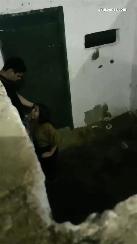 Amateur Porn Slut Getting Fucked In Street Corner After Party