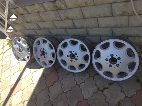 R15