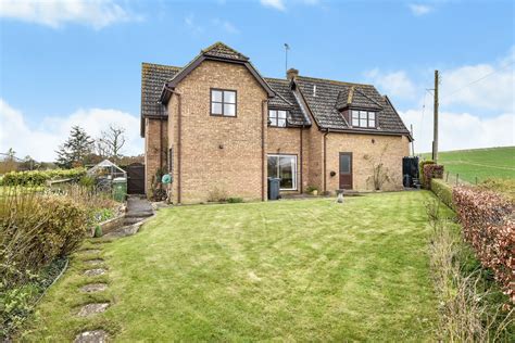 Martin And Co Westbury 4 Bedroom Detached House Sstc In The Downlands