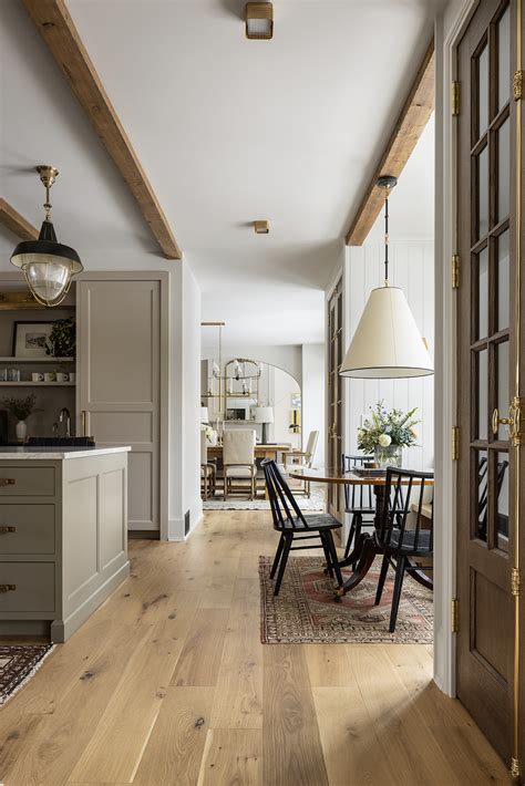 The Art of Incorporating Vintage Pieces in Interior Design - Design Chic