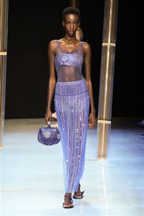 Giorgio Armani Sfilata Primavera Estate 2023 Look Tendenze Amica