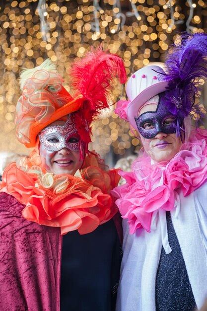 Venecia italia carnaval de venecia tradición típica italiana y