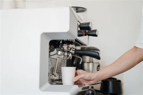 From Amateur to Expert: How Automatic Pour Over Makers Elevate Your Coffee - Poursteady Utilities