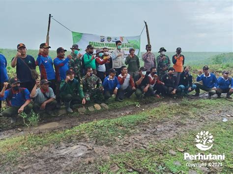 Perhutani Perhutani Bersama Stakeholder Tanam Pohon Di Kabupaten Madiun