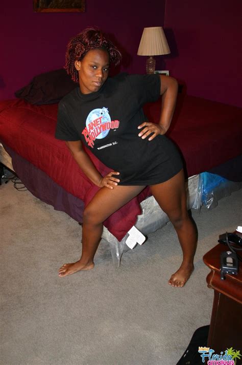 Ebony Amateur Tina Fondles Her Natural Tits While Getting Butt Naked