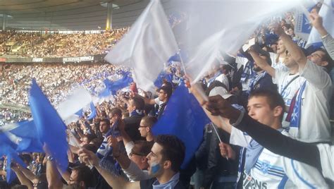 Foot Aja Psg Les Supporters Auxerrois Vraiment Au Rendez Vous