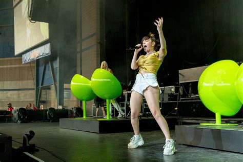 Charli Xcx Sexy Legs And Braless Boobs Hot Celebs Home