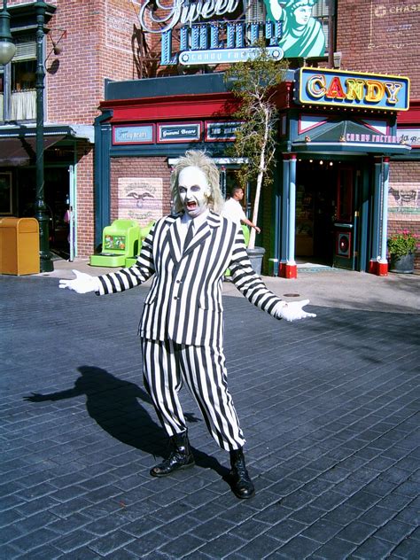 beautiful faces: File Beetlejuice Universal Studios Hollywood Wikimedia