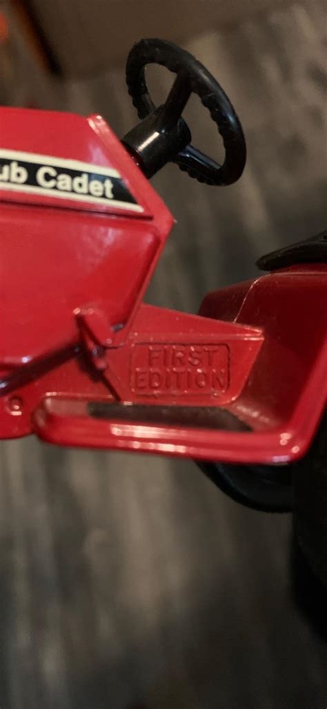 International Harvester 682 Cub Cadet First Model Painter Red