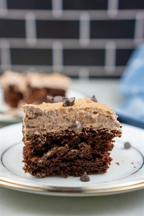 Easy Chocolate Protein Cake - Easy Macro Meals
