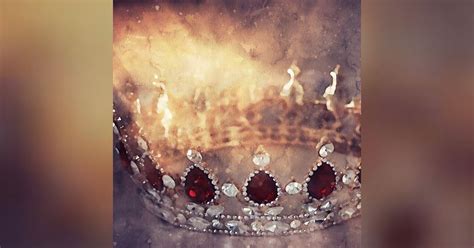 crowning  king emuna beams