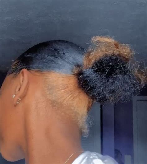 Honey Blonde Peek A Boo In Natural Hair Styles Easy Hot Hair Styles Hair Dye Colors