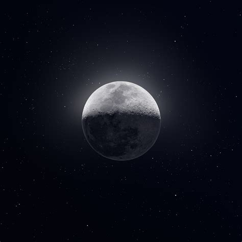 ecco limmagine della luna  alta definizione ottenuta combinando