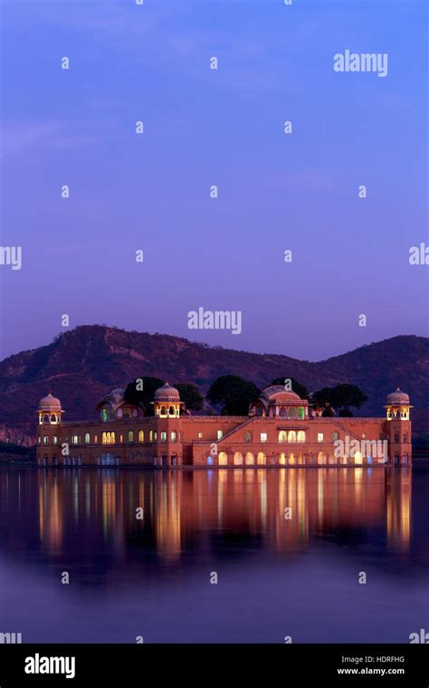 Water Palace Jal Mahal at sunset, Jaipur, Rajasthan, India Stock Photo ...
