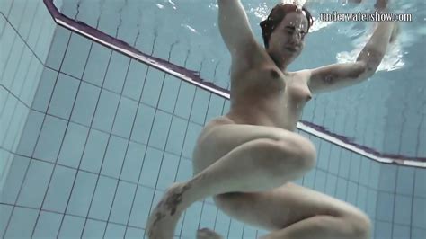 Shaved Nude Underwater Xxx Porn