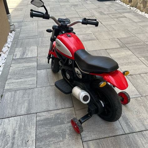 Dječji motor na akumulator