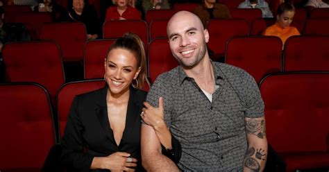 Jana Kramer Reveals Ex Husband Mike Caussin Wouldnt Perform Oral Sex On Her For Years MEAWW