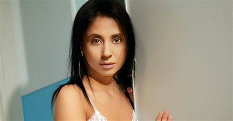 Urmila Matondkar Pussy Pictures Porn Bikini Sexy Photography