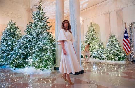 Melania Trump y su look más estiloso para Navidad