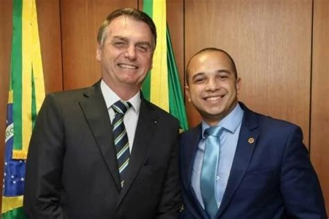 Deputado bolsonarista Douglas Garcia declara autofalência