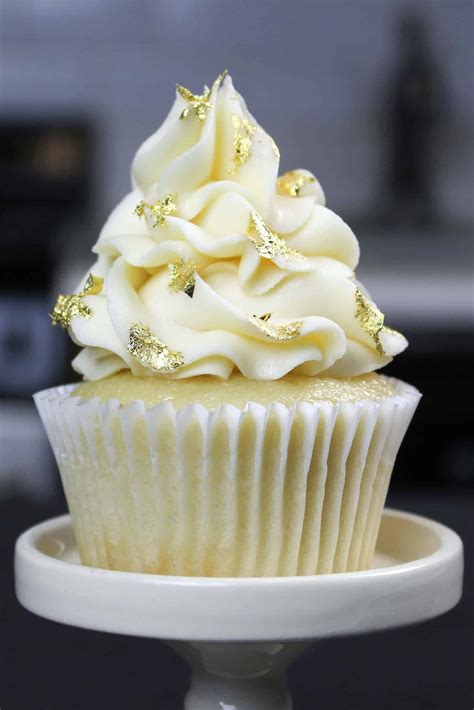 Best Vanilla Cupcake Recipe Easy at Rebecca Bowens blog