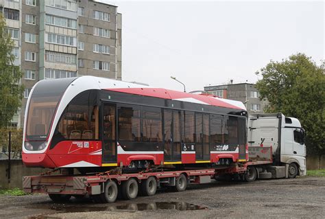 Череповец, 71-911ЕМ «Львёнок» № 179; Череповец — Трамваи без номеров ...