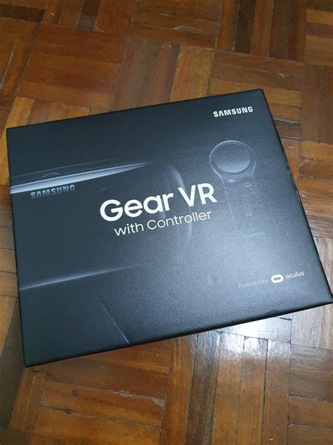 Samsung Gear VR With Controller SM R325 Mobile Phones Gadgets