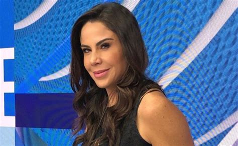 En Diminuto Bikini Paola Rojas Presume Su Figura Perfecta