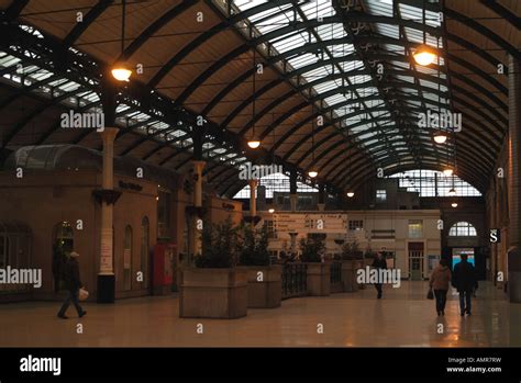 Hull Train Station East Yorkshire Stock Photo Alamy