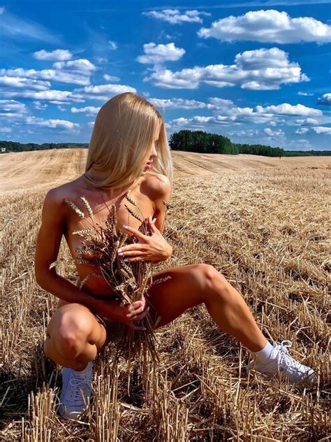 Vik Doux HD IMG Porn Pic