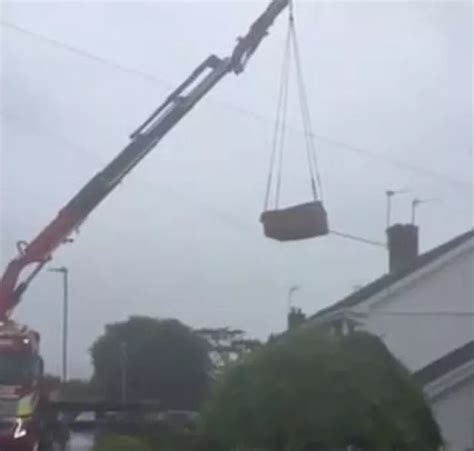 Dad Of Four Tragically Crushed By Hot Tub That Fell From Crane Operated By Son Daily Star