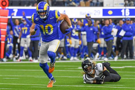 Fantasy football roundup Aug. 25: Rankings, projections, strategy and more