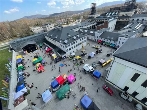 Plac Eventowy W Centrum Nauki Kultury I Sztuki Stara Kopalnia W