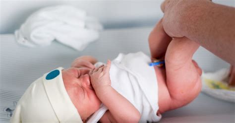 When Should The Umbilical Cord Fall Off? | HuffPost Australia