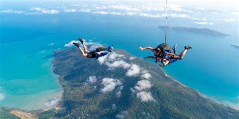 Skydive Airlie Beach & Whitsundays - Everything Australia