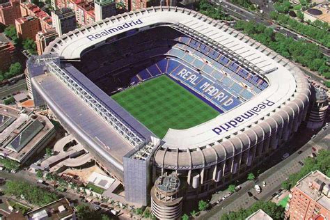 Estadio de Santiago Bernabéu Spain Warmup