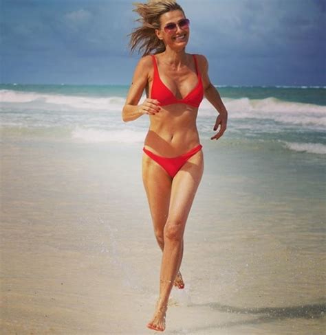 Hot Sexy Sandra Hess Bikini Pics