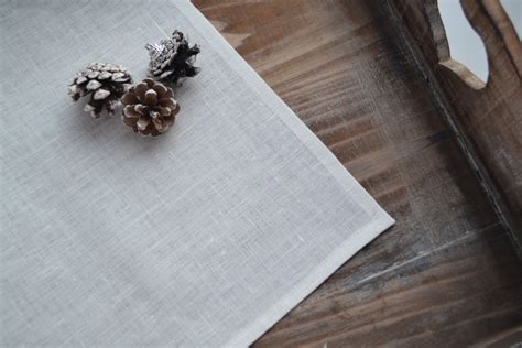 Белая льняная салфетка для сервировки стола | Интернет-магазин льна ...