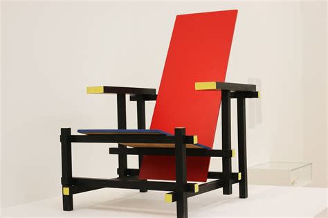 Bauhaus Avant Garde Roots Revolutionizing Mundane