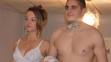 Un D Fil De Lingerie Appr Ci