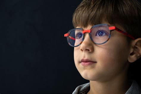 Las lentes para ralentizar la miopía en niños según su edad de ZEISS ya