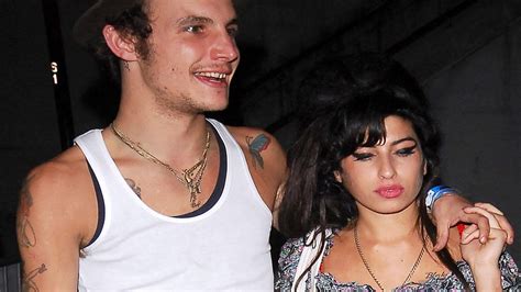 Amy Winehouses Ex Husband Blake Fielder Civil On The Run From Police