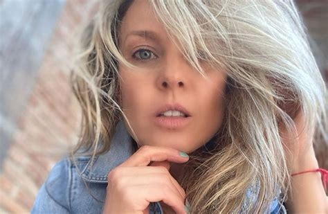 años y preciosa las fotos de Fey en bikini que atraparon todas las miradas