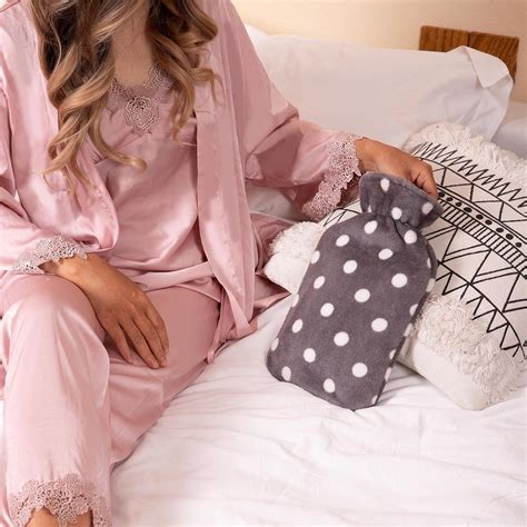 Hometop Premium Classic Rubber Hot Or Cold Water Bottle With Soft