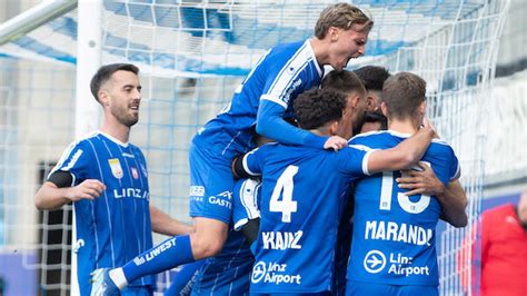 Bundesliga Blau Weiß Linz stoppt den LASK im Derby