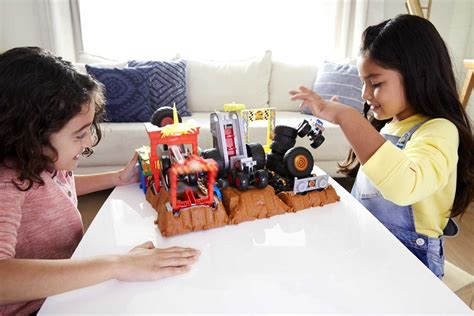 Hot Wheels Monster Trucks Arena Smashers Race Ace Wieża Opon Podstawowe Wyzwanie Zestaw Hnb