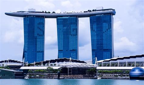 singapore hedge funds added   portfolio managers  april